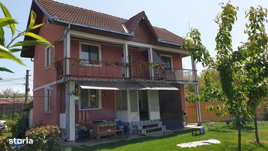 Casă cu 4 camere în Sântuhalm