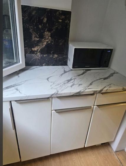 Apartament cu 3 camere semidecomandat în Sebastian