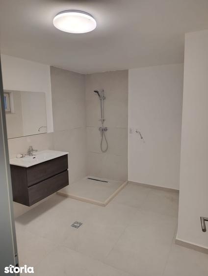 Spațiu comercial, de 22 mp, în Zorilor