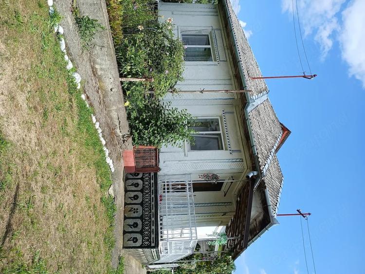 Casă cu Teren 2000 Mp în Coaș