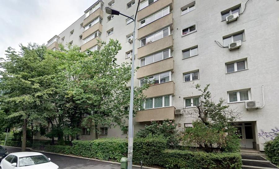 Apartament cu 2 camere decomandat în Polonă