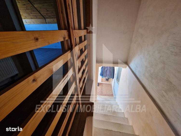 Casă cu 3 camere în Petrești