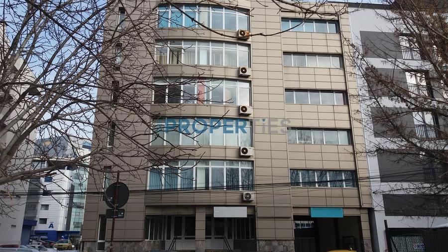 Birou, de 217 mp, în P-ța Victoriei