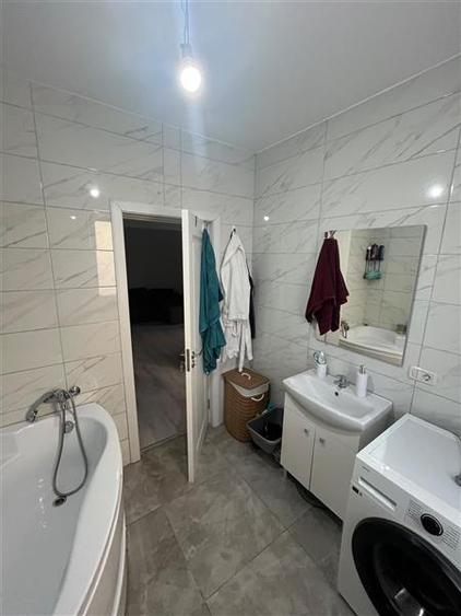 Apartament cu 2 camere decomandat, mobilat în Aeroport