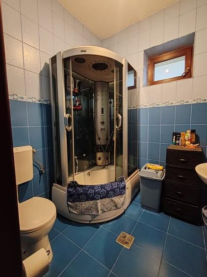 Casă individuală cu 3 camere cu Canalizare în Central
