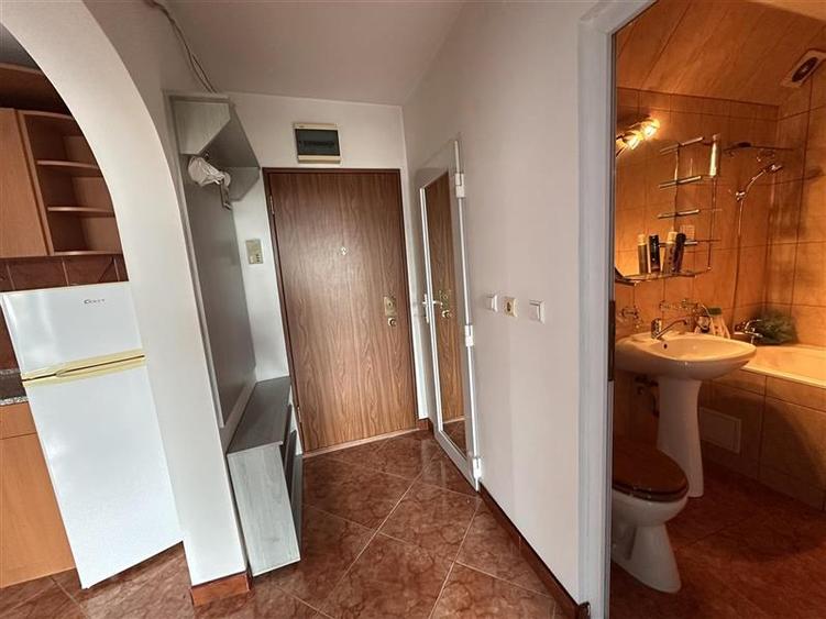 Apartament cu 2 camere decomandat, mobilat în Circumvalațiunii