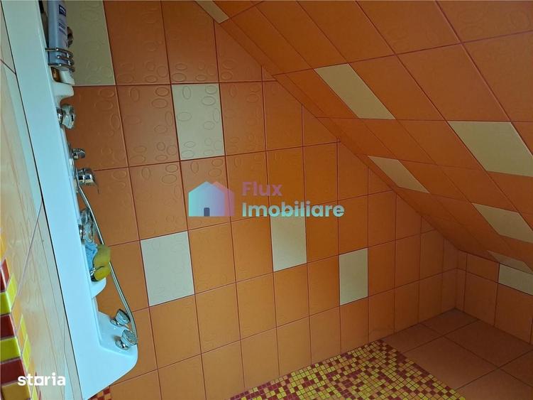 Casă cu 4 camere cu Teren 1200 Mp în Ițcani