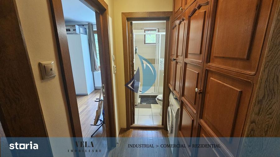 Apartament cu 3 camere decomandat în 22 Decembrie 1989
