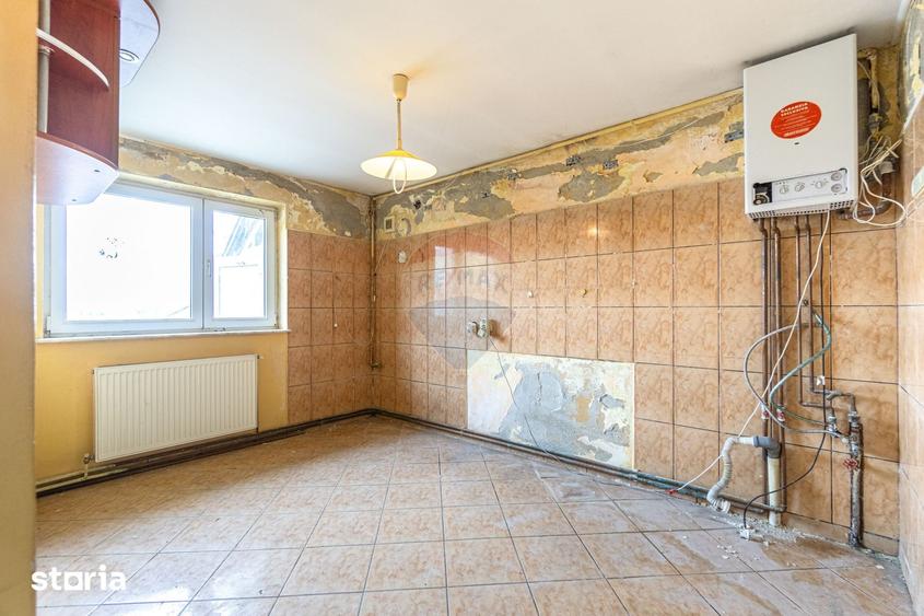 Casă cu 5 camere cu Teren 404 Mp în Bartolomeu
