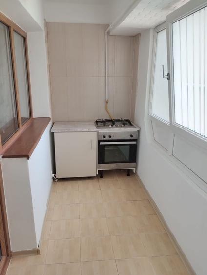 Apartament cu 3 camere decomandat în Popoveni