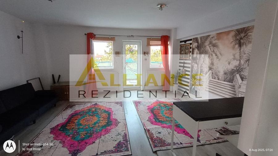 Casă individuală cu 6 camere cu Canalizare în Central