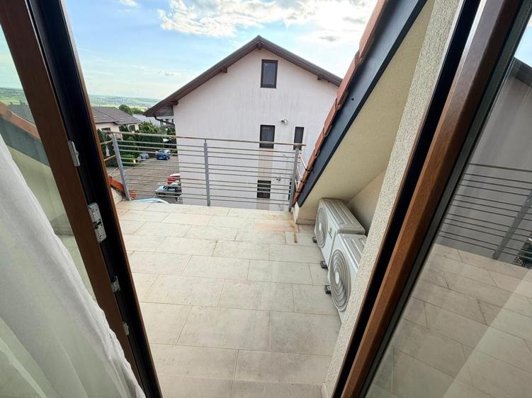Apartament cu 3 camere decomandat, mobilat în Valea Lupului