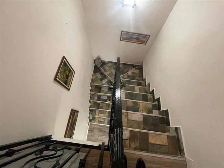 Casă cu 4 camere cu Teren 390 Mp în Oșorhei