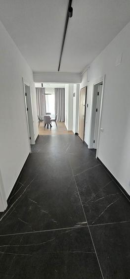 Apartament cu 3 camere decomandat, mobilat în Tineretului