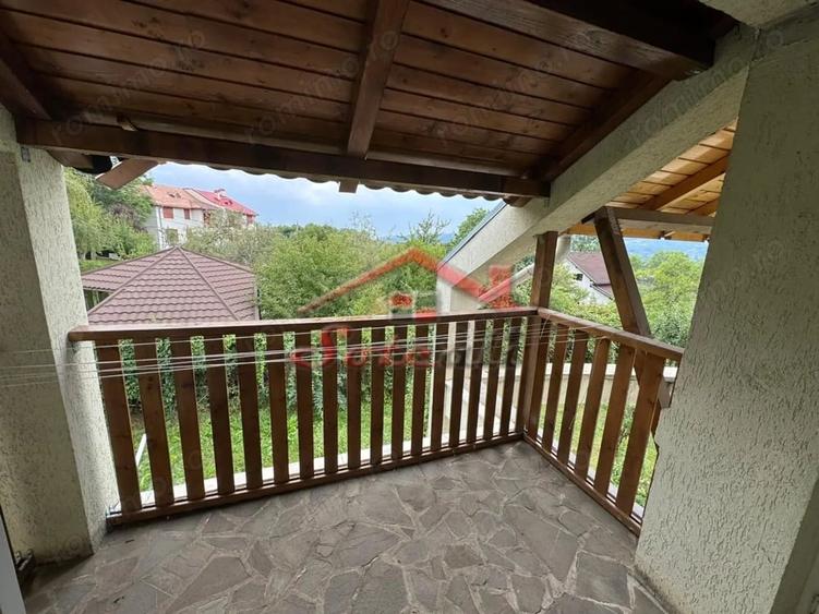 Casă cu Teren 2404 Mp în Cornu