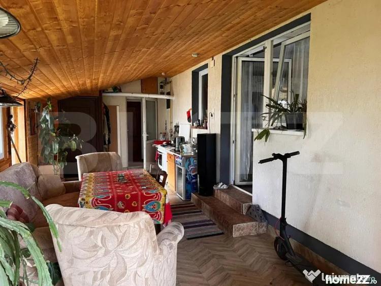Casă cu 4 camere cu Teren 500 Mp în Central