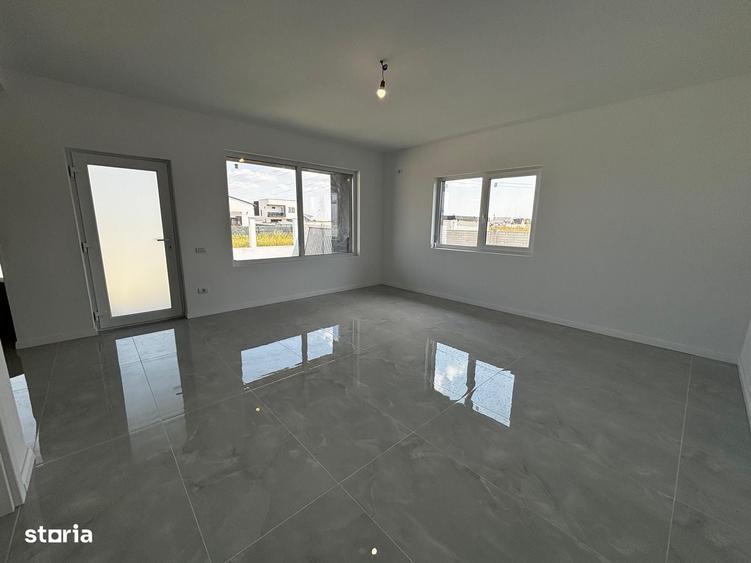 Casă cu 3 camere în Berceni