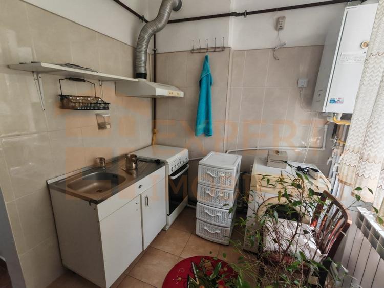 Garsonieră de vânzare Inel II, aproape de Institutul de Marină, boxă 12 mp - 18