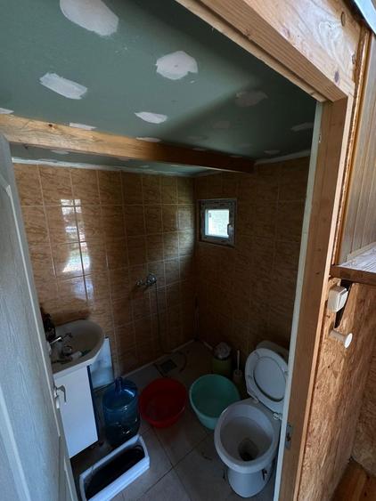 Casa si teren de vanzare - 6