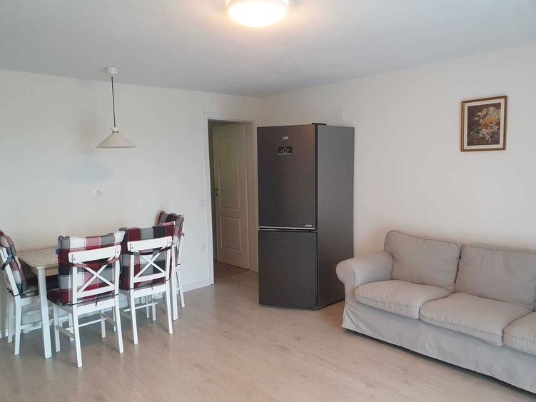 Proprietar inchiriez casa parter in Maracineni -Argeselu - 2