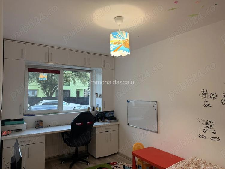 Apartament 3 camere semicentral, semidecomandat Apartament 3 camere semicentral, semidecomandat