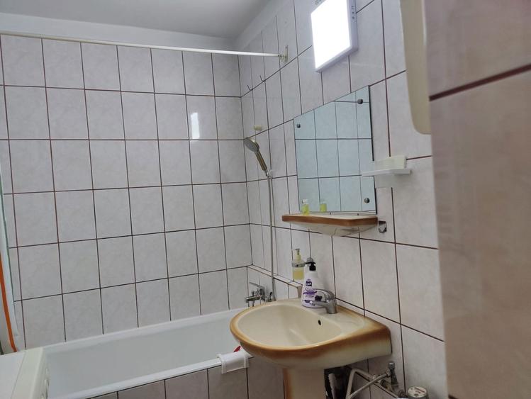 Inchiriez apartament 2 camere decomandat 50mp 4/4 str Margelelor - 7