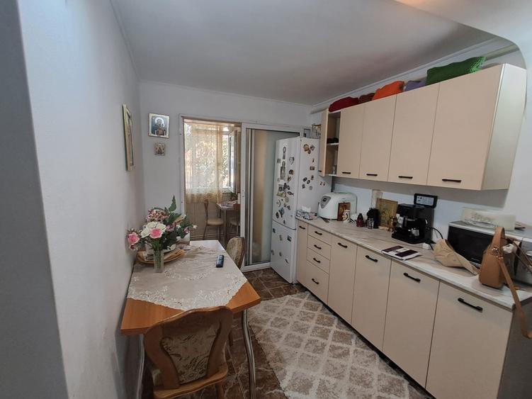 Apartament 3 camere Zona Jandarmerie - Strada Plevnei - etaj 3/3  - 65 mp - 8