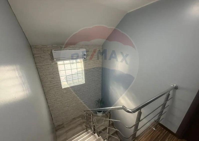 Casa / Vila cu 5 camere de vanzare - 7