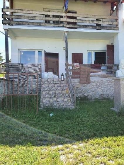 Hotel/Pensiune, de 18 mp, în Baia de Fier