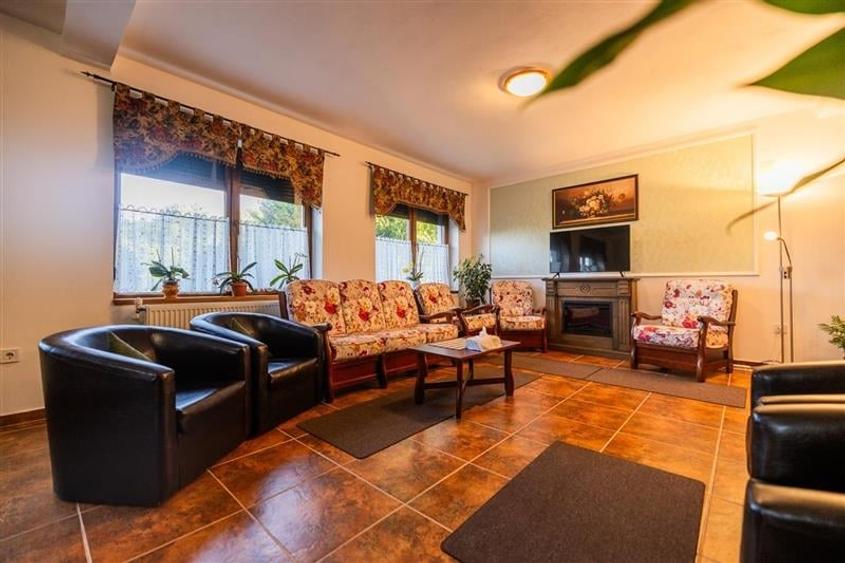 FILM! Pachet complet pt turism si/sau rezidenta, Tohanita, Zarnesti, Brasov - 2