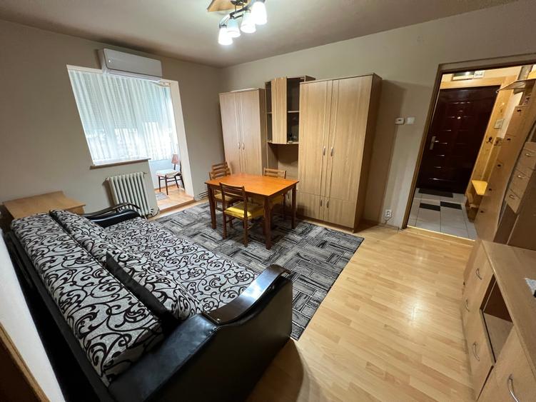 INCHIRIEZ  apartament 3 camere,semidecomandat,zona Mihai Viteazul - 3