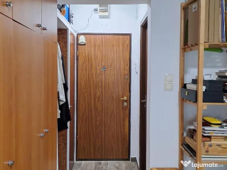 Garsoniera semidecomandata zona Piata Astra. - 4