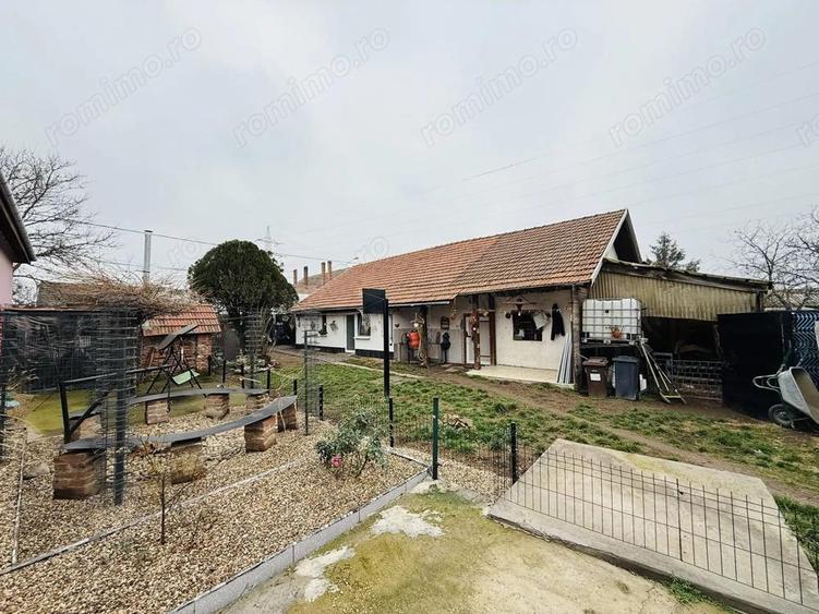 Casa cocheta - Cartierul Episcopia Bihor - IMOBIHOR -109.900 - 2