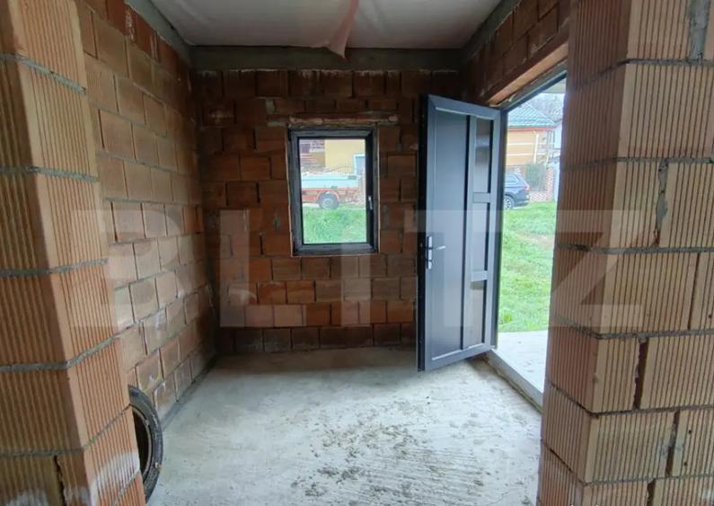 Casa cu 3 dormitoare ?i garaj in suprafa?a de 180 mp - 14