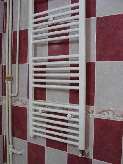 Inchiriez apart.2 camere, decomandat 52 MP, P 4, Dr.Taberei 34, zugravit, mobilat, utilat 1600 Ron. - 3