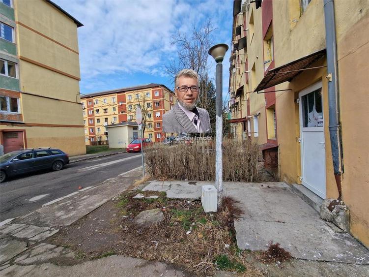 Resita Vanzare Spatiu Com.Parter,Zona Aglomerata - 8