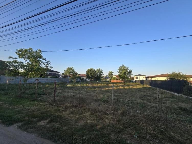 2 terenuri de 1250 mp fiecare - 2