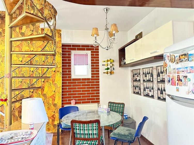 Apartament tip penthouse zona Jetoil Ploiesti - 4