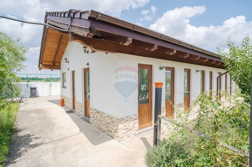 Complex cu Piscină/Cazare de Vânzare, 10.777mp Teren - DN24, Vaslui - 6