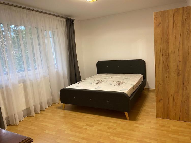 Inchiriez apartament 3 camere decomandat str Grigore Alexandrescu - 2