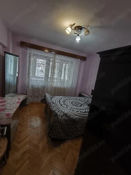 Vand apartament 3 camere, etajul 1, str. Tineretului col? cu Miori?ei. - 2