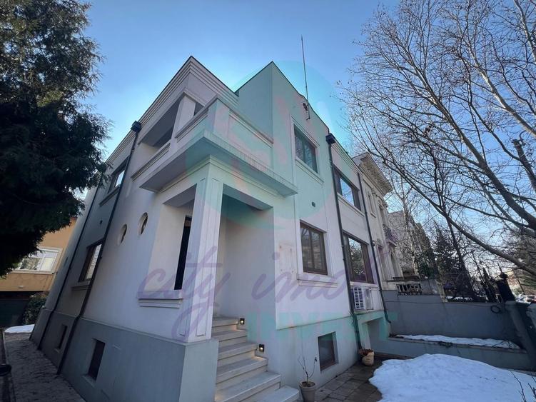 Vilă elegantă în Cotroceni | 320 mp | renovată integral | ideală sediu firmă - 1
