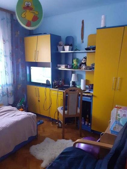 Inchiriez apartament . - 5