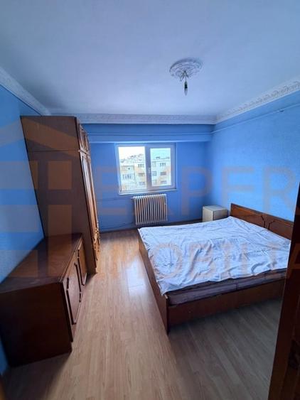 Apartament 3 camere, situat in zona Dacia - 2