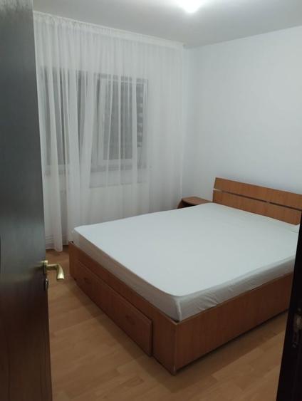 Inchiriez Apartament 3 camere - 5