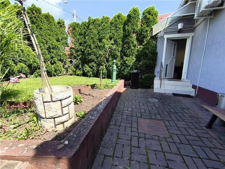 Spatiu Birouri zona Centrala 50mp Curte separata Spatiu Birouri zona Centrala 50mp Curte separata