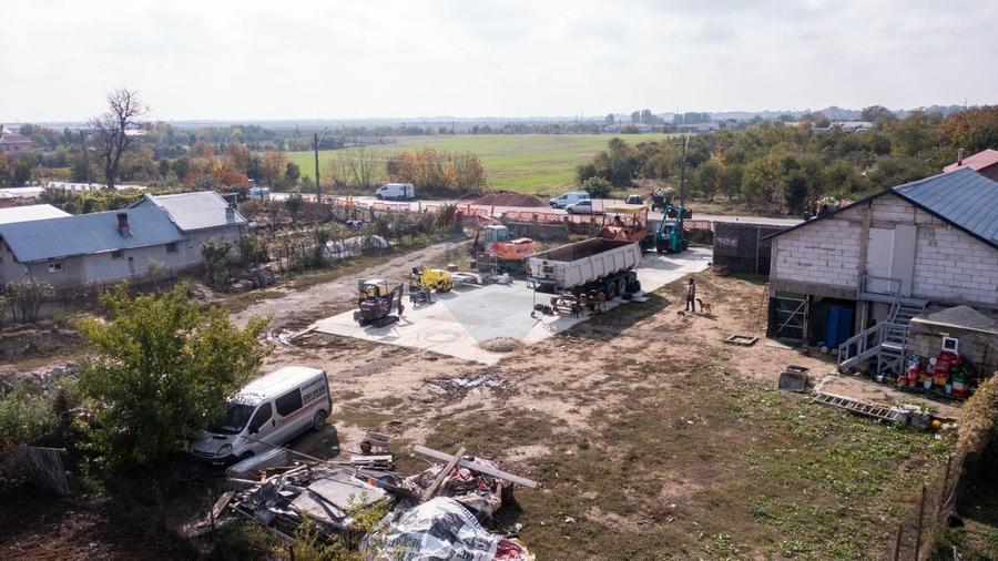 Vanzare restaurant cu  terasa si teren intravilan liber/ Salcuta-Titu - 9