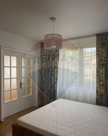 Apartament cu 3 camere de inchiriat in zona Rovine - 10