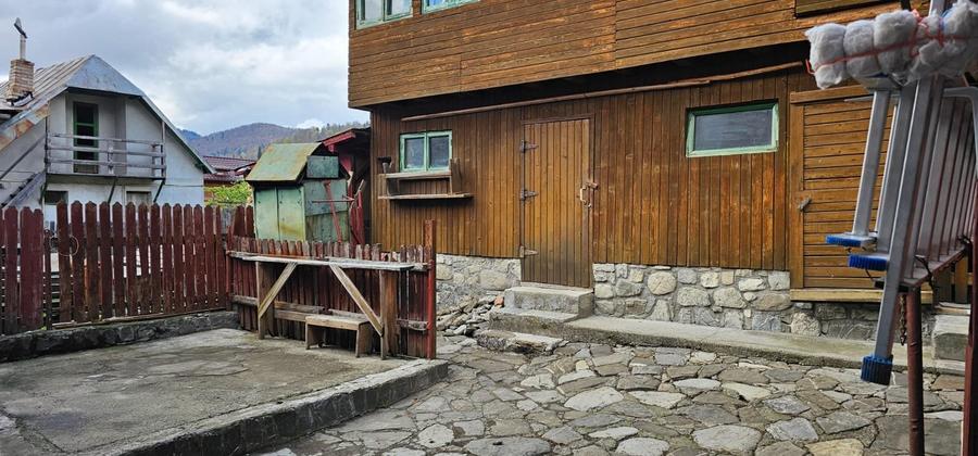 Casa de vânzare în stațiunea Azuga - 11