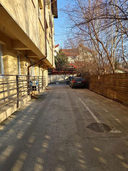 Garsoniera, 40mp, mobila noua, etaj 1 din 3, zona de case - 1